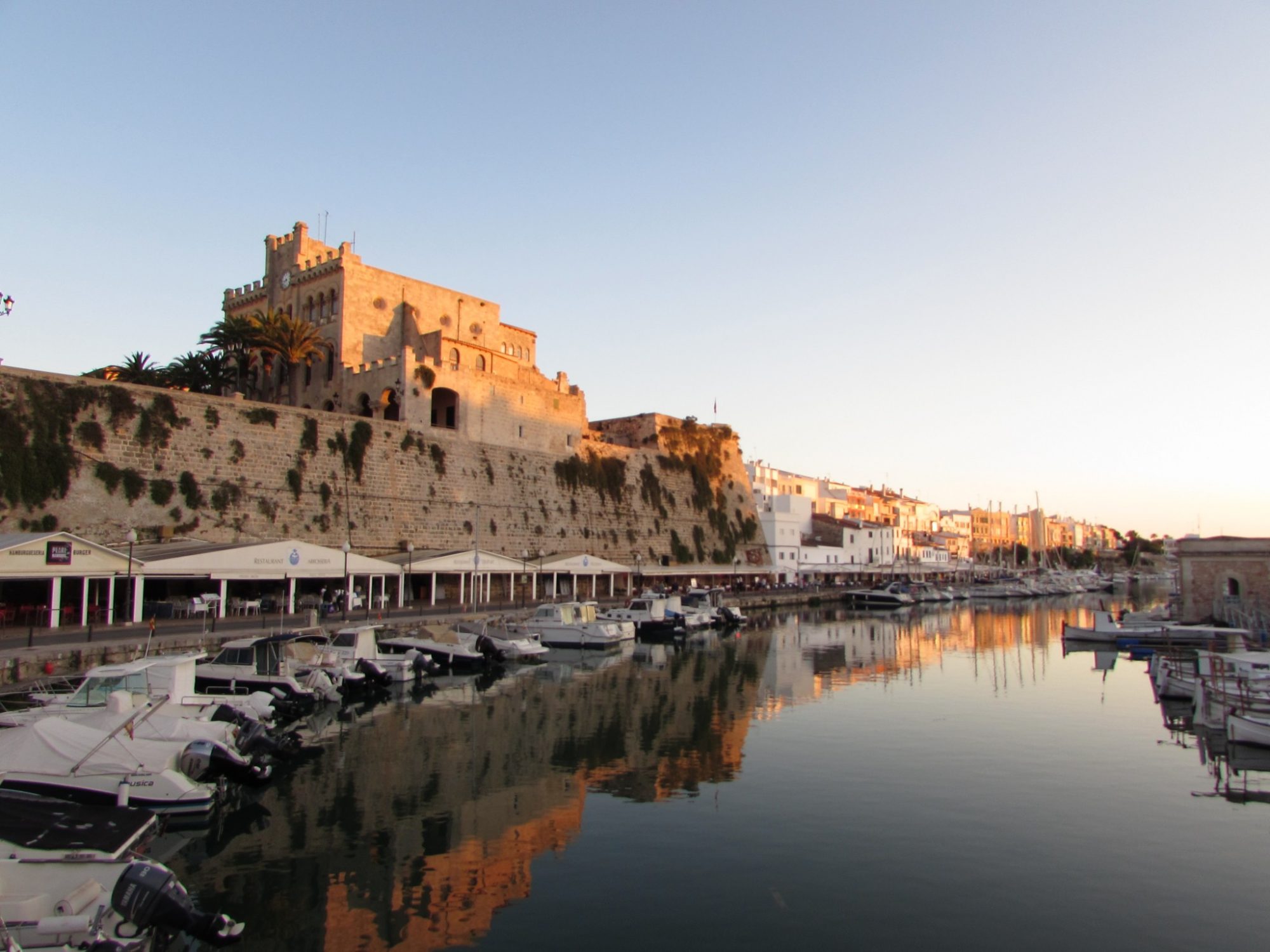 Ciutadella De Menorca Conocer A Gente